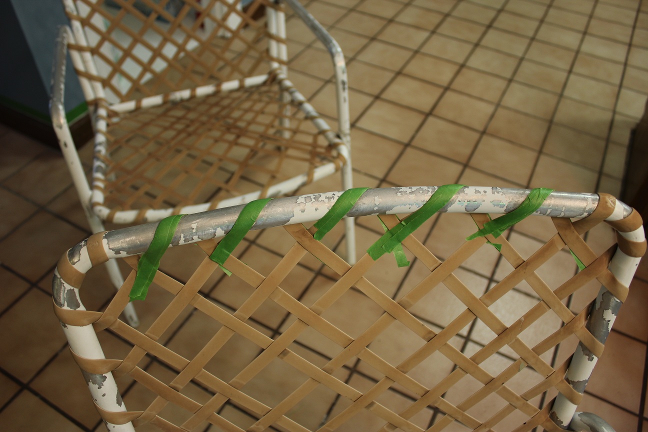 *The Handcrafted Life*: Spray Paint Patio Furniture Makeover