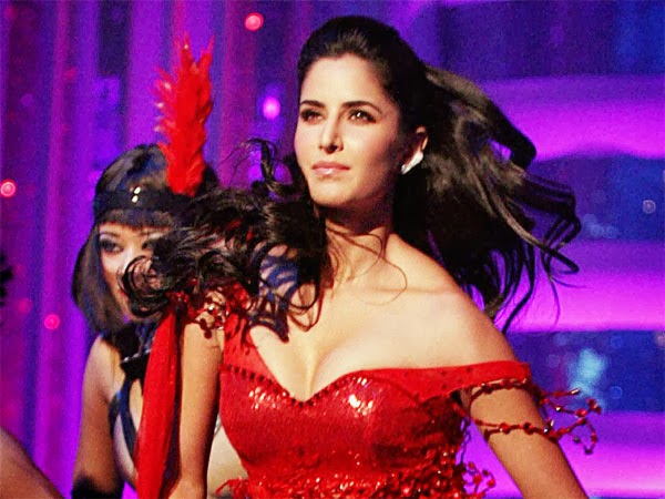 Bollywood Actresses Most Embarrassing Wardrobe Malfunctions | Wardrobe
