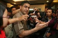http://mydetik.blogspot.com/2011/07/muhammad-nazaruddin-akhirnya-tertangkap.html