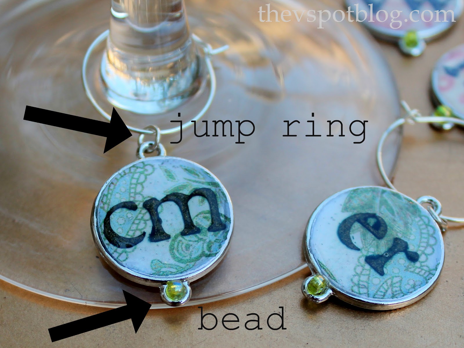 Personalized Bunco wine charms {Easy DIY} The V Spot