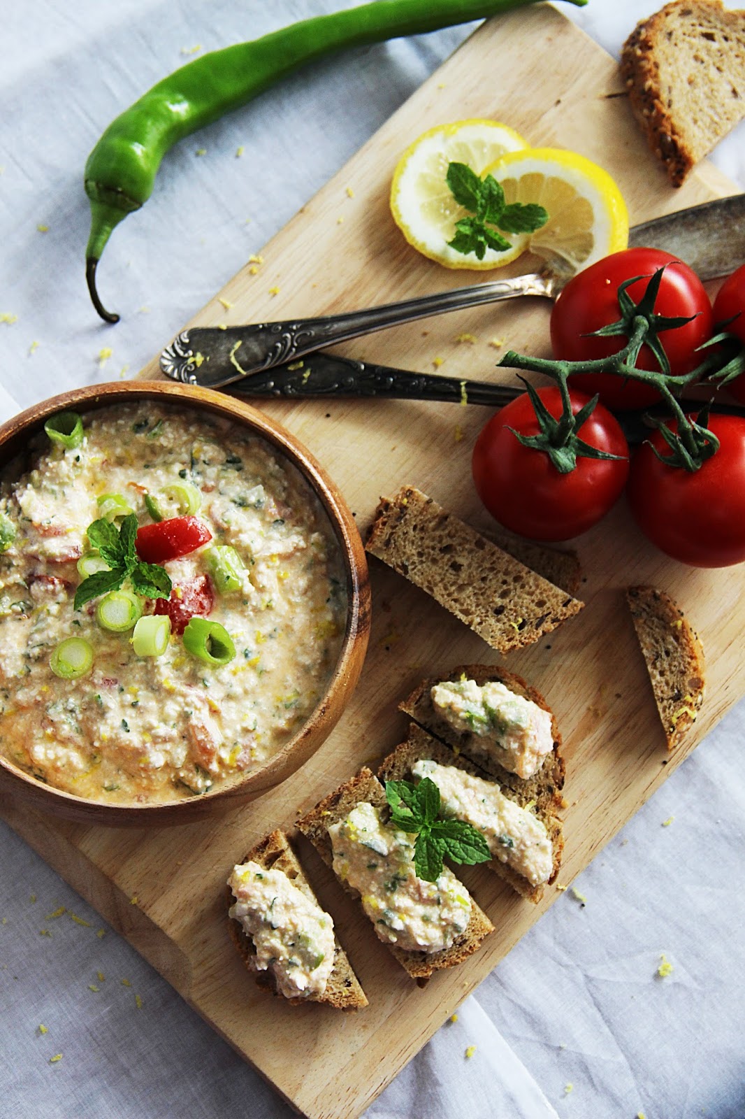 Dr Ola's kitchen Homemade Bread spread . Vegetarischer Brotaufstrich