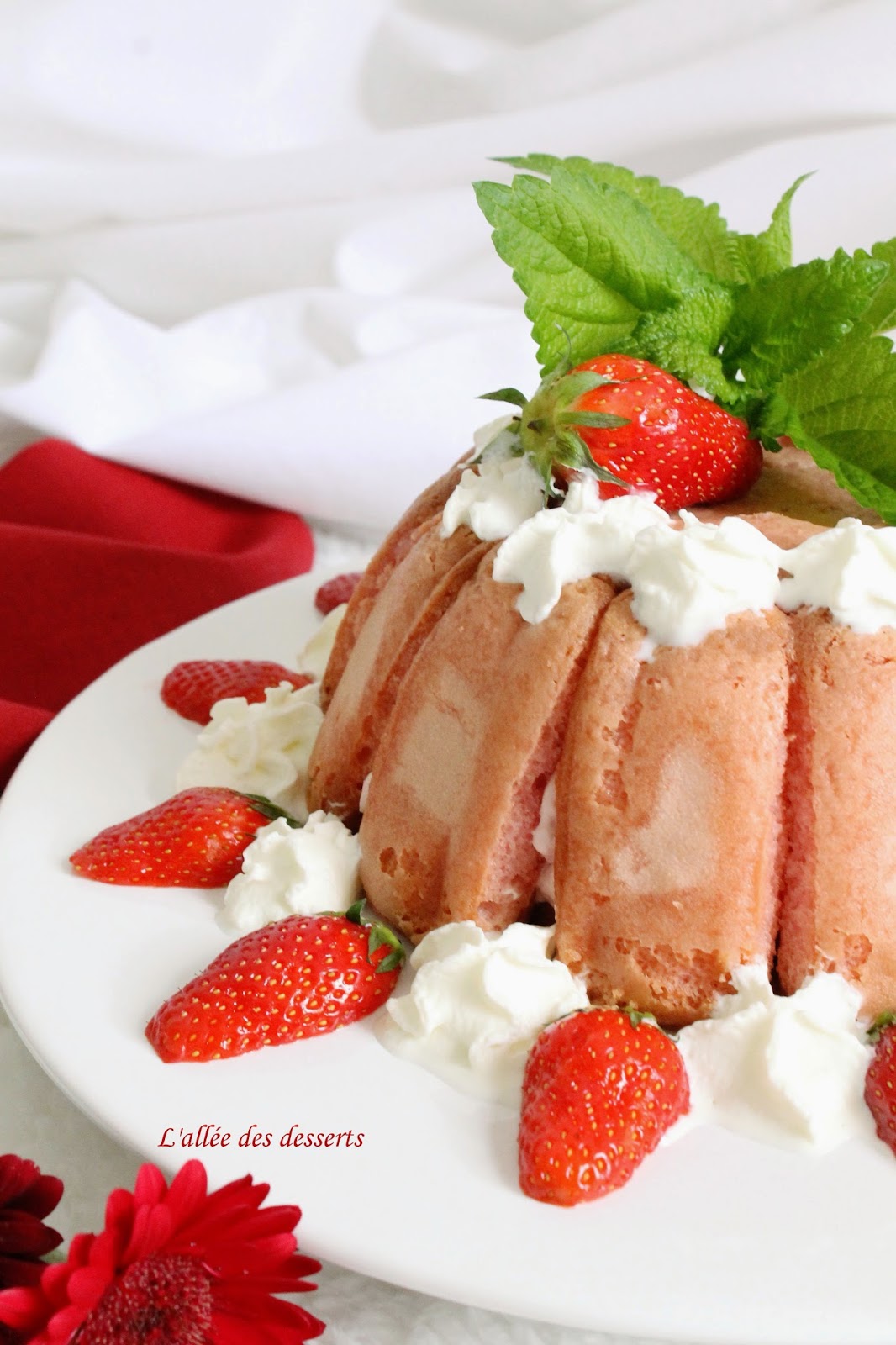 L'allée des desserts Charlotte aux fraises & biscuits roses de Reims
