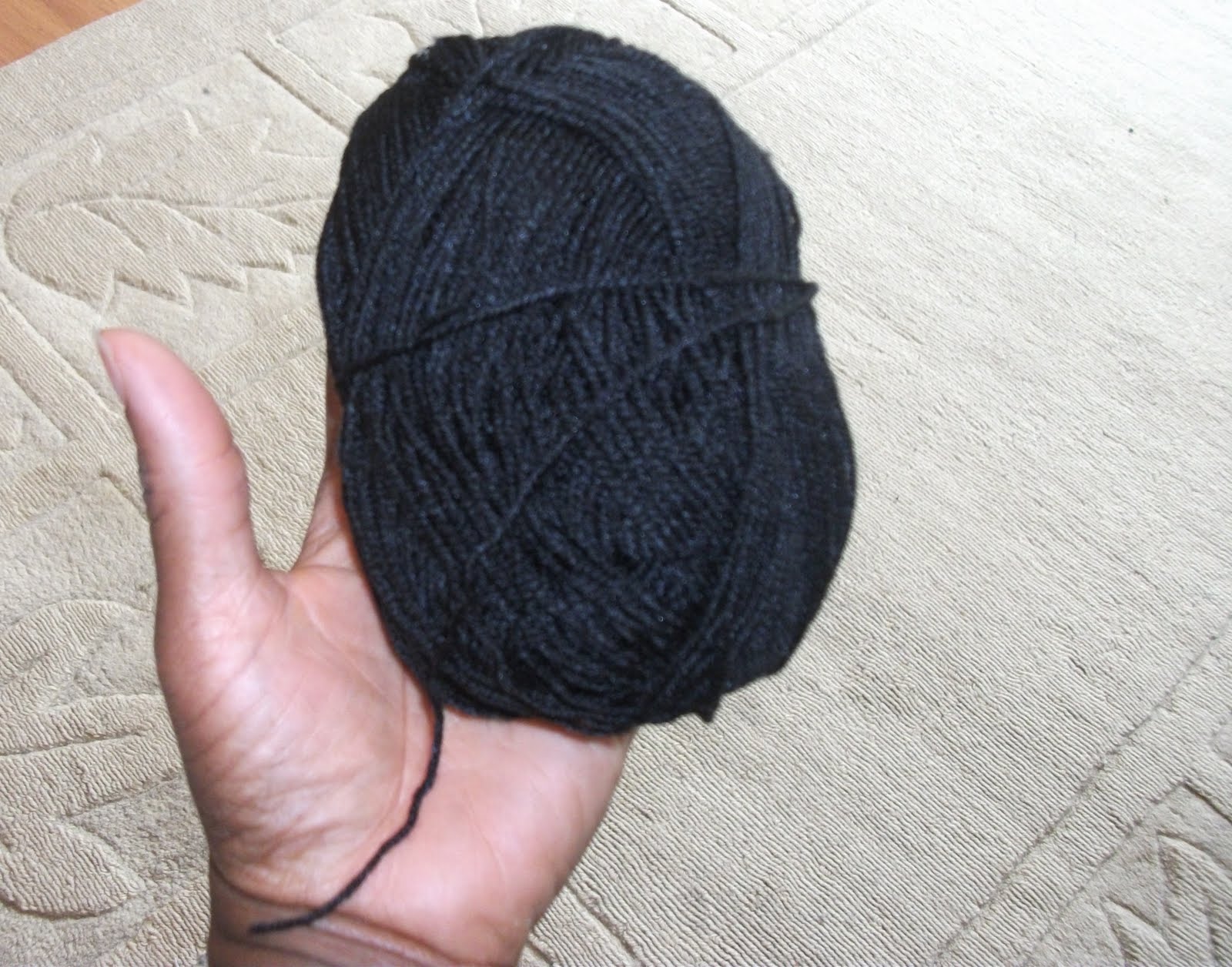 ofo's sisterlocks Yarn for loc repairs.