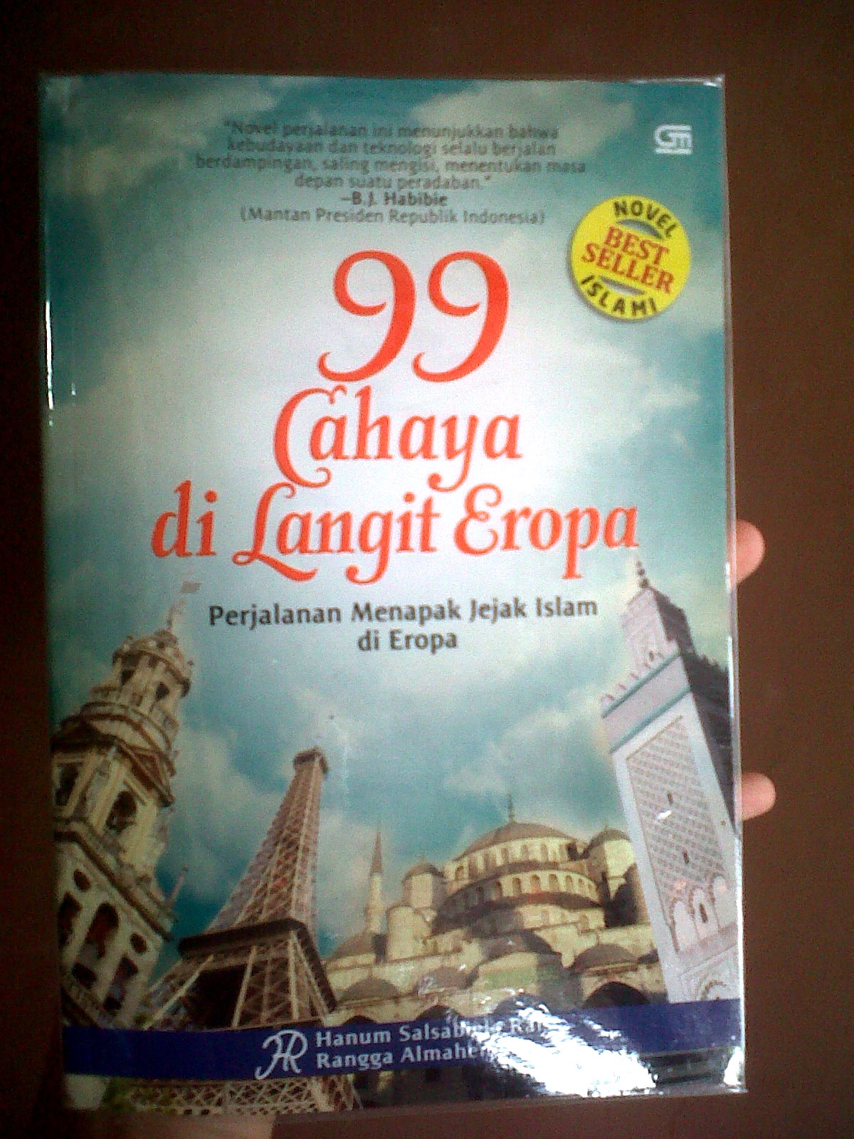amanda padilah's 99 Cahaya di Langit Eropa