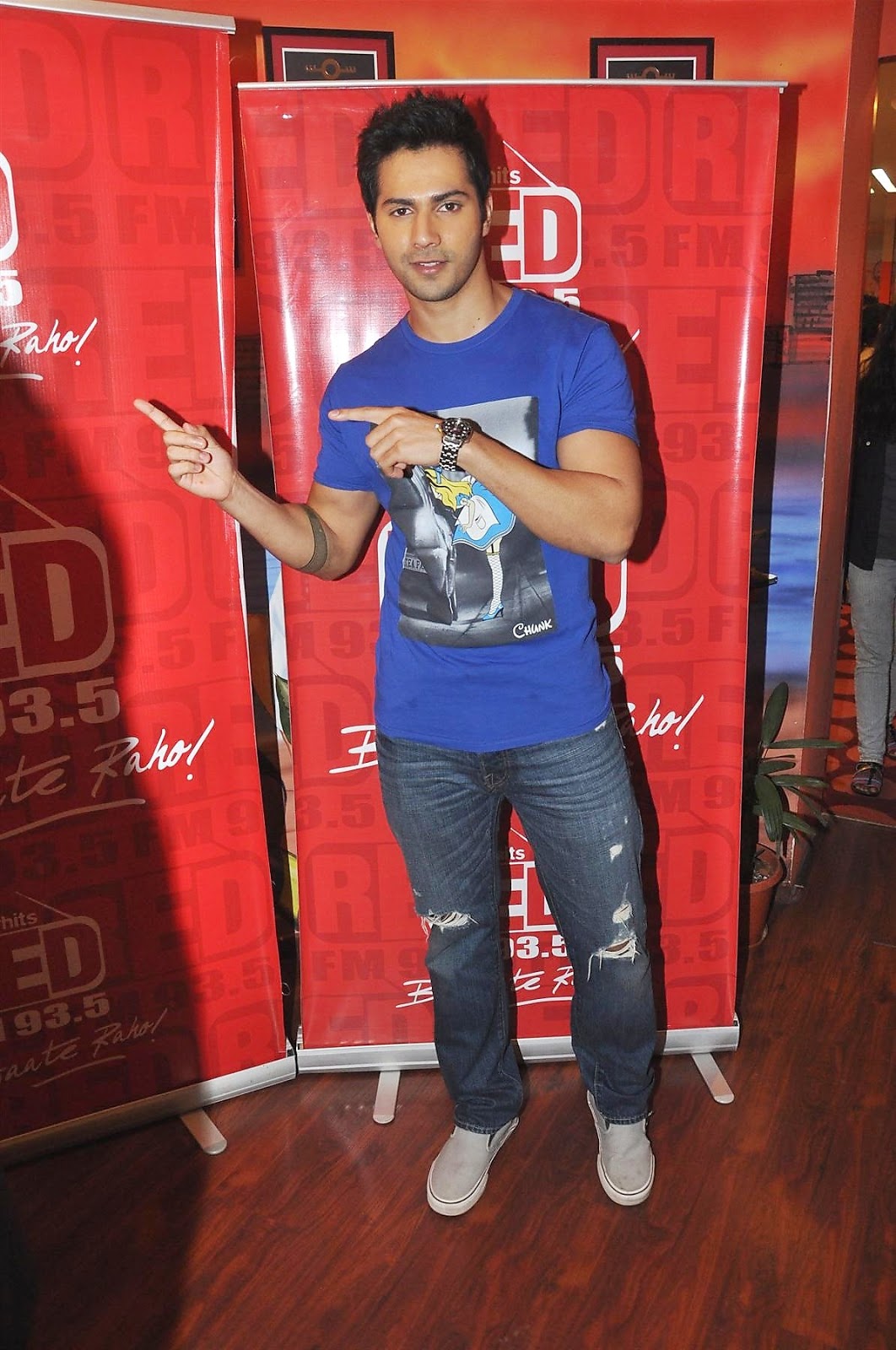 Varun Dhawan Hot N Most Stylish Pics - HD Art Wallpapers