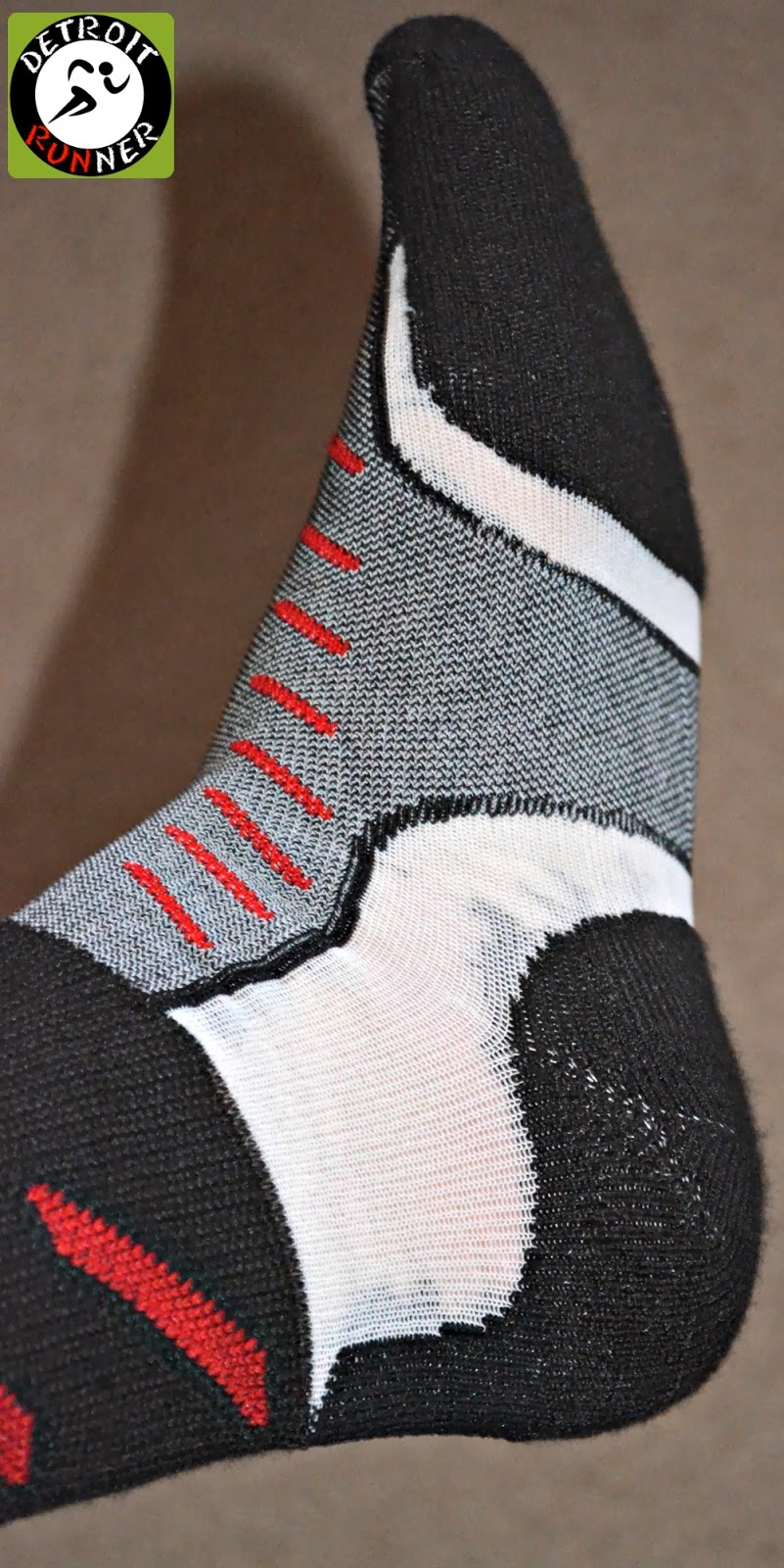 DETROIT RUNNER.... Experia "Crew" by ThorLo sock review
