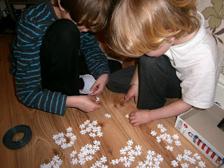 building up the 3d puzzle lighthouse