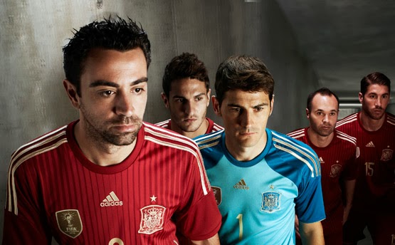"La Roja o ninguna" Adidas presenta la camiseta de la Selección española Mundial 2014 - MODA Y ...