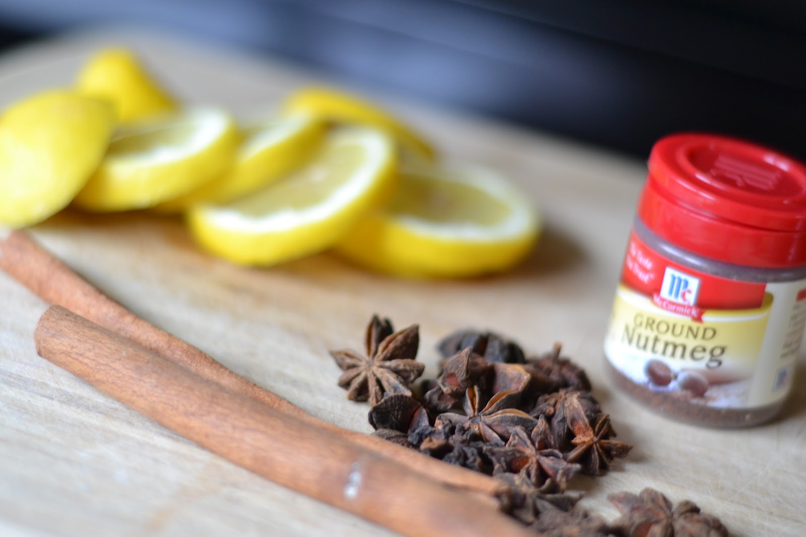 Curiositaellya Natural Scent For Your Home {DIY}