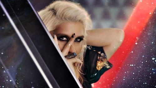 Nova música de Ke$ha “Dancing With The Devil” fala como ela vendeu a alma Nova música de Ke$ha “Dancing With The Devil” fala como ela vendeu a alma