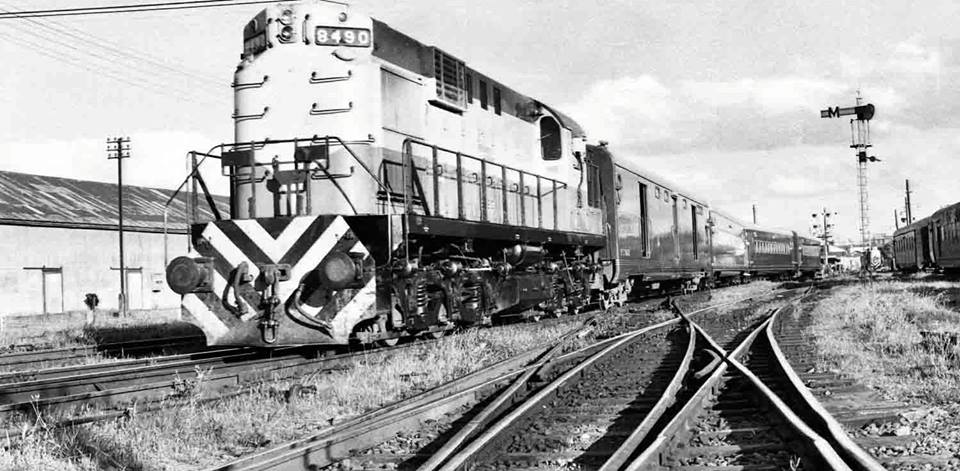1960 - Estación Retiro. Salida a Mendoza del Expreso EL LIBERTADOR.