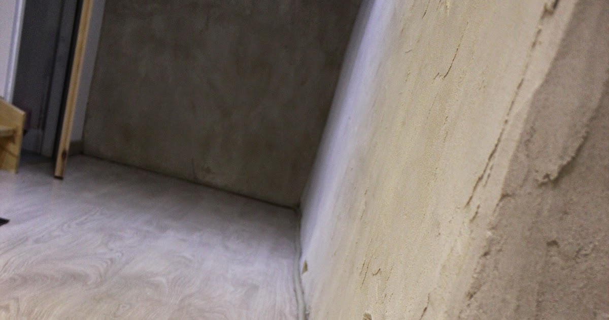 4 murs, Un toit, Et nous Plinthe sur mur pas droit?