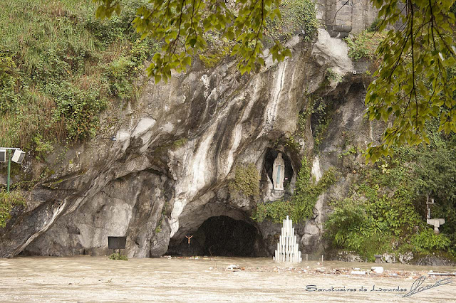 CATHOLICVS-Inundaciones-en-Lourdes-Floods-in-Lourdes-2.jpg