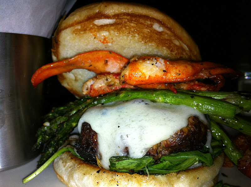 Lunch Club Yard House (Denver, Colorado)