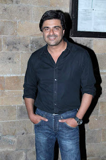 Mandira Bedi with Sameer Soni at 'Anything But Love' play 