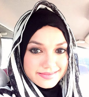 Gambar Comel Puteri Sarah Pakai Tudung Litup