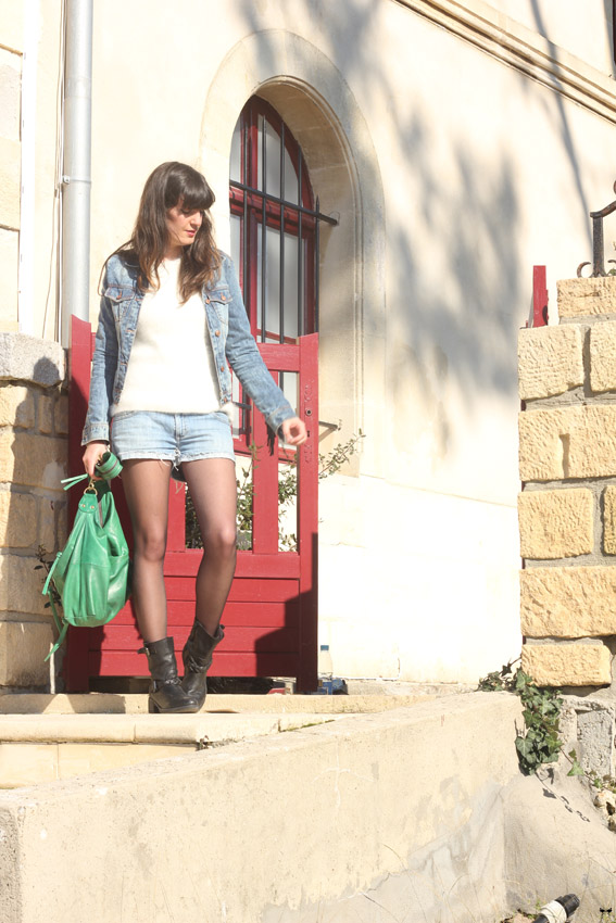 Une touche de rose ENG The Fringed Jacket Look