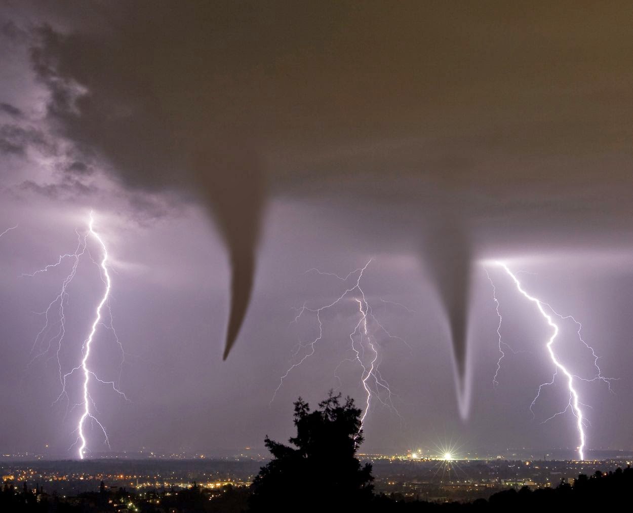 Tornados wallpers