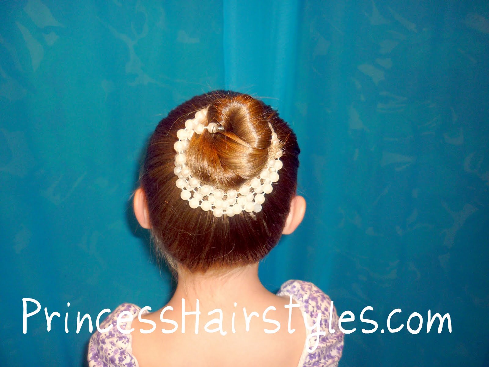 Elegant Bun Halloween Princess Hair Hairstyles For Girls Princess