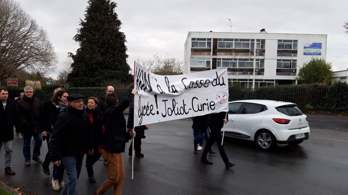 mobilisation des enseignants du lycée Joliot-Curie à Rennes jeudi 29 nov 2018 : article France 3