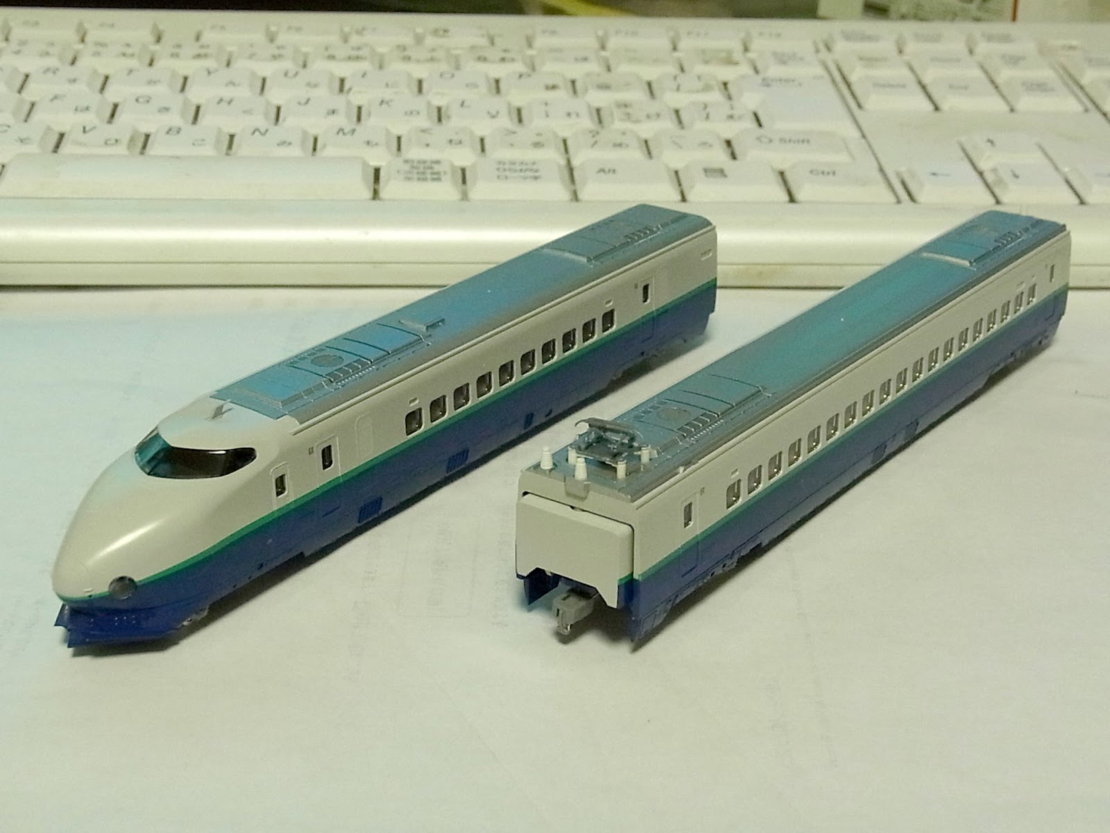新しい 200系新幹線リニューアル フル編成 - 鉄道模型