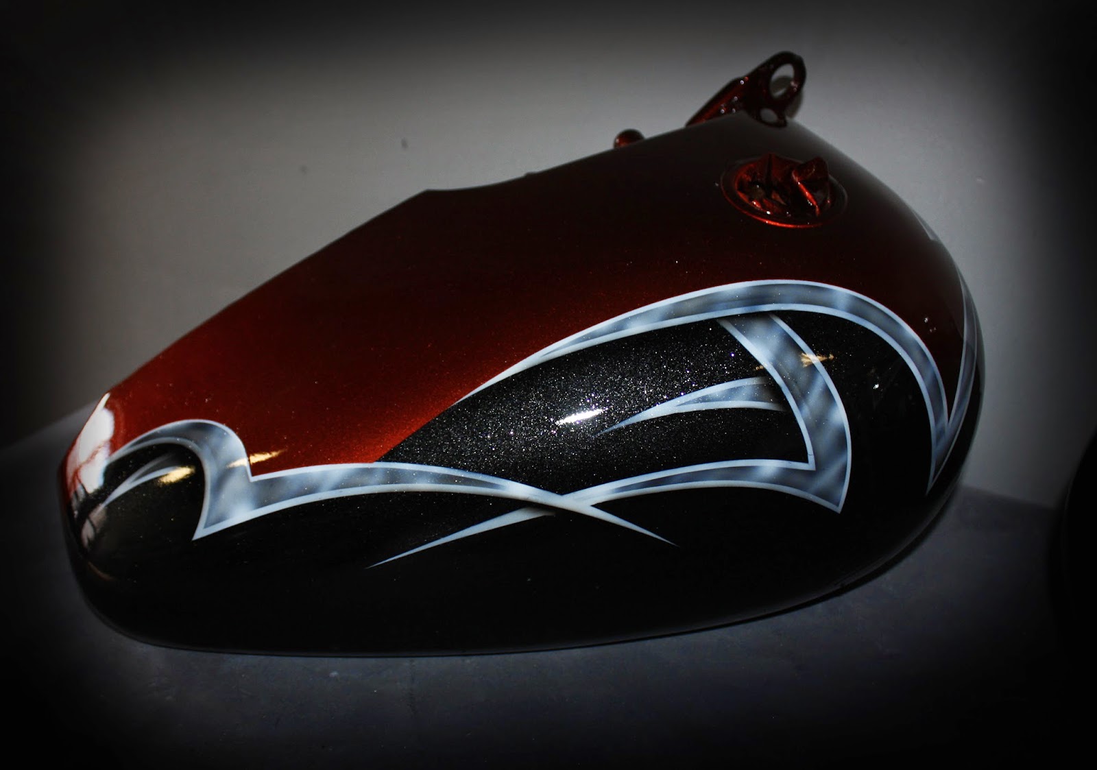 Online Motorcycle Paint Shop Tangerine and Metallic Black with blades