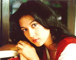 Dina Lorenza - Artis Cantik ~ toket artis indonesia