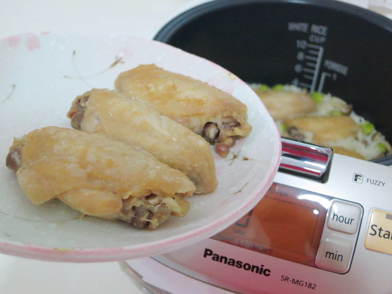 PinkyPiggu Miso Chicken Wing Rice using Panasonic Rice Cooker Recipe
