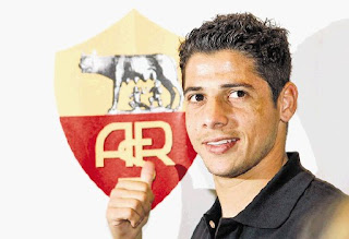 Cicinho: «En Roma bebía y fumaba mucho»