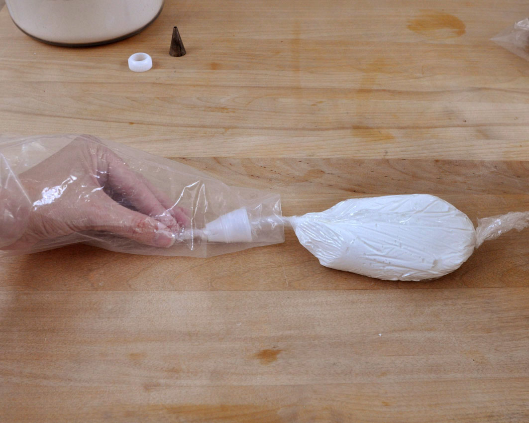 Beki Cook's Cake Blog The Icing Bag "Bullet"