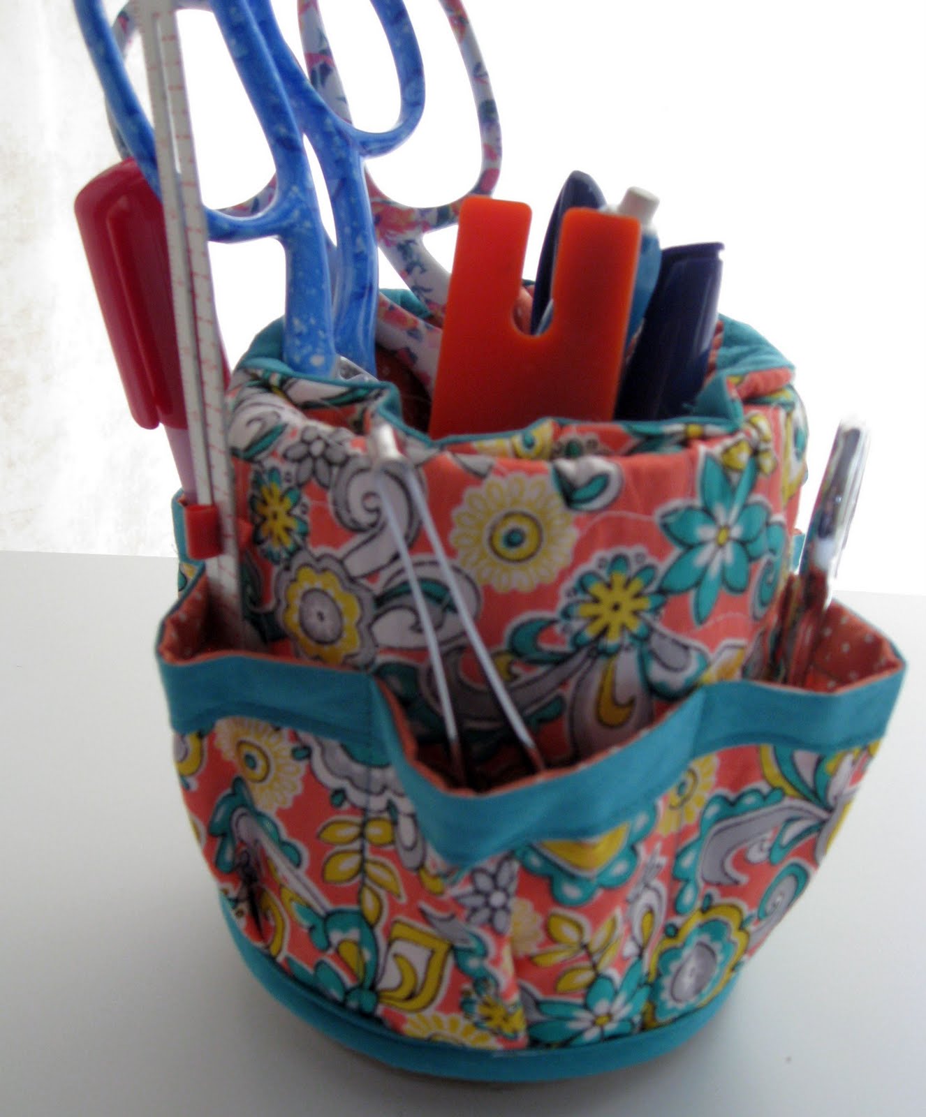 Vicki's Fabric Creations Mug Organizer