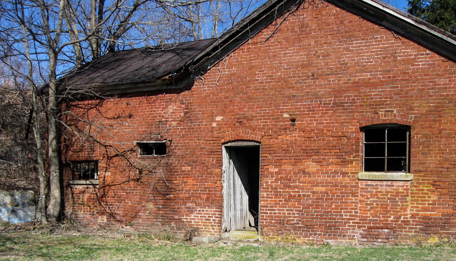 FOLKWAYS NOTEBOOK EARLY WATER WORKS BUILDING, KENTUCKY
