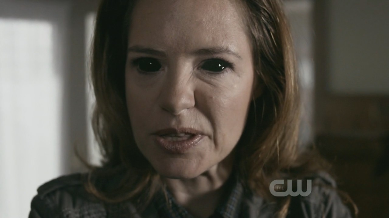 Realm of Words My reader pet peeve Black and Grey Eyes