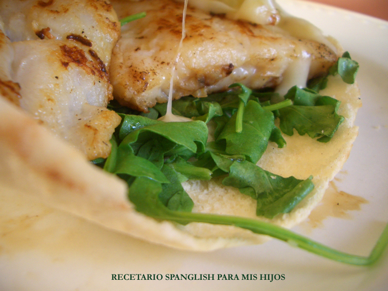 Recetario Spanglish para mis hijos Sandwich de filet de pescado con hojas de wasabi y arugula