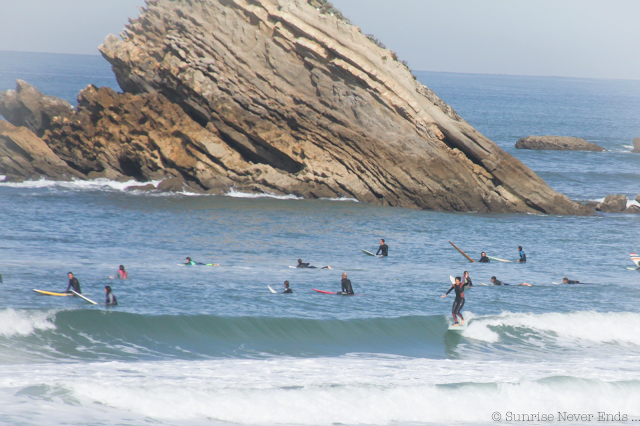 lady slider,biarritz,billabong,surfer girl,beach girl,surf,longboard,cote des basques,biarritz surf training,nora,elodie,guava and coconut,sunrise never ends