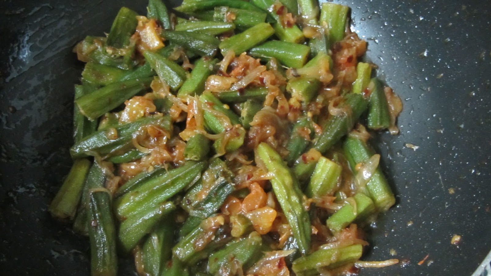 Easy Cooking Bamya (okra in afghan style)