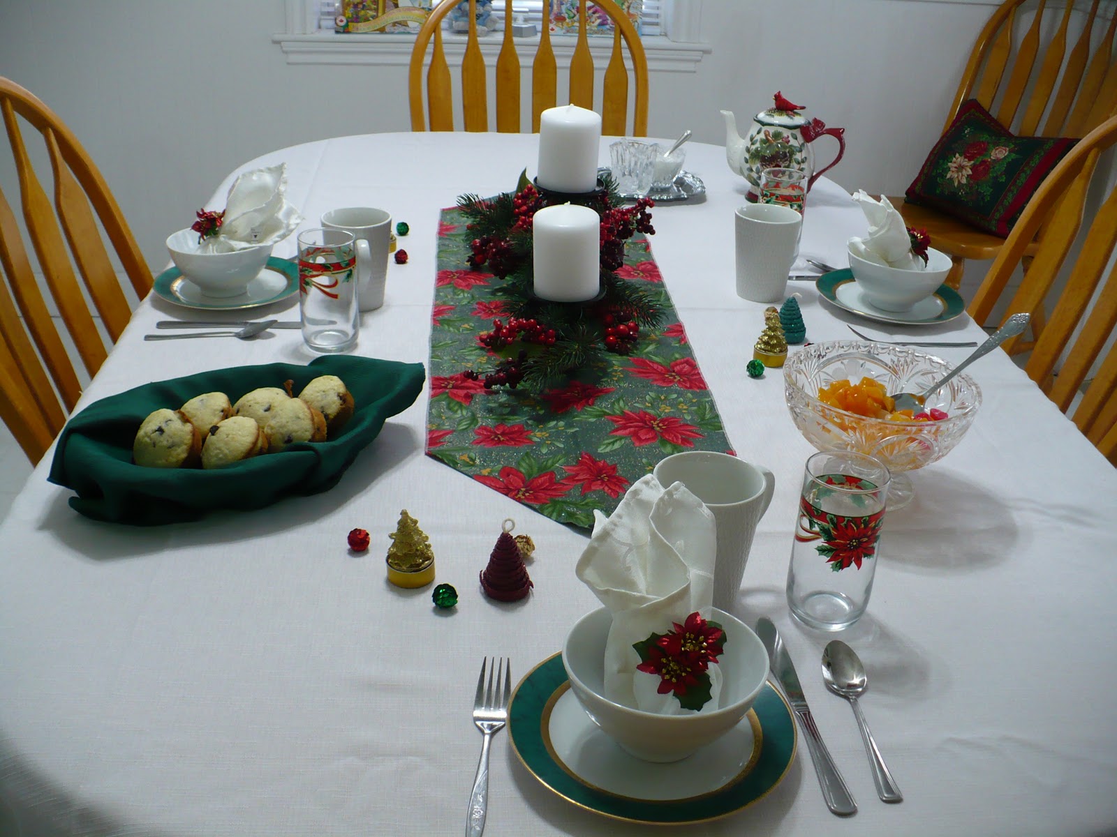 All is Amazing: Thrifty Christmas Breakfast Table