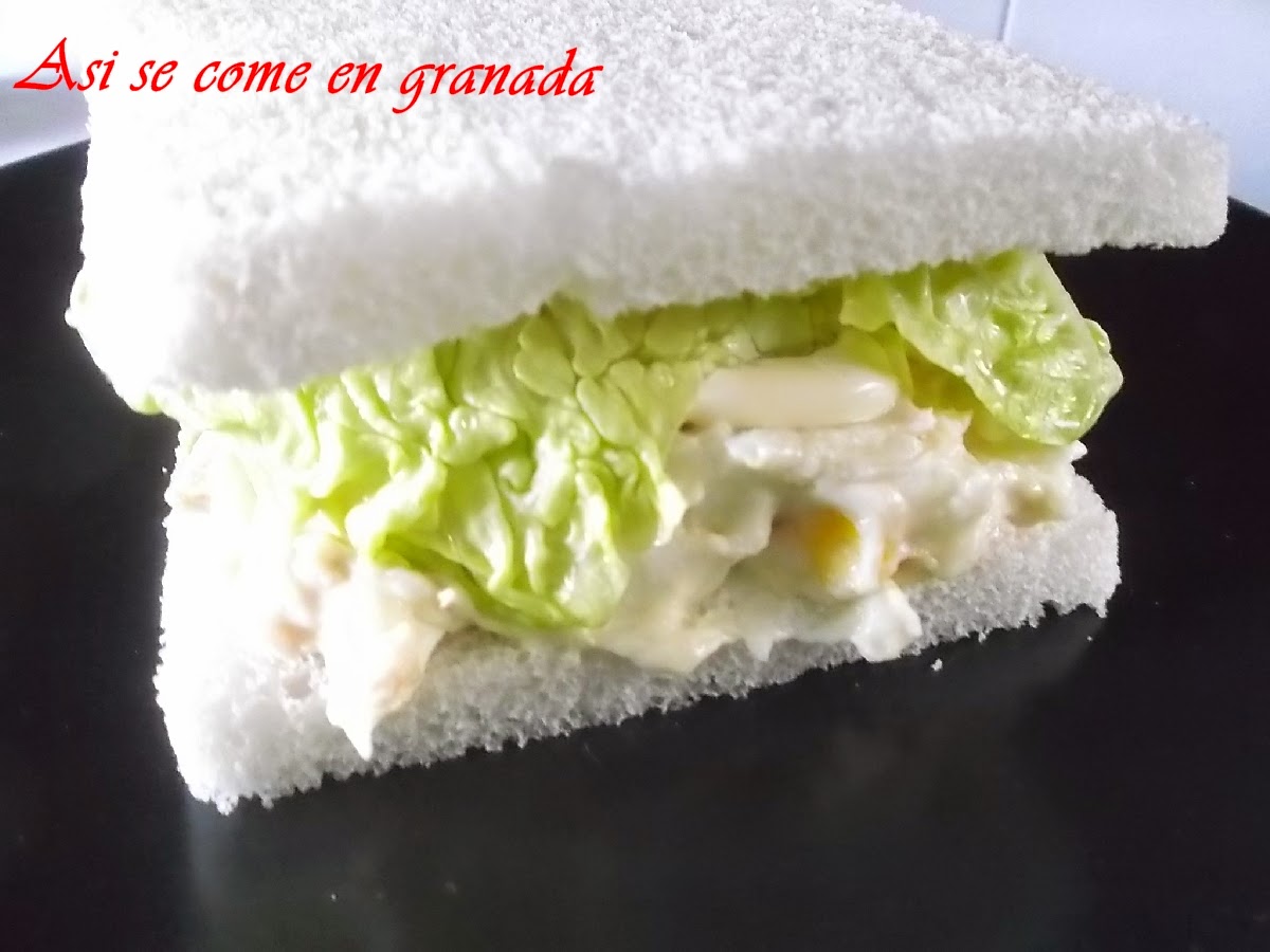 Sandwich De Ensaladilla De Patata Y Mahonesa  #clubsandwich

