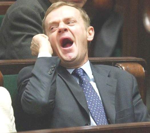 [Obrazek: tusk_ziewa.jpg]