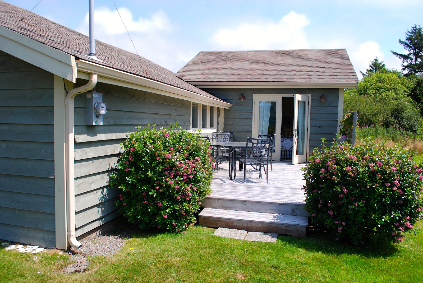 Wanderlust Traveler Pacific Beach, Washington (Lodging, Dining, and