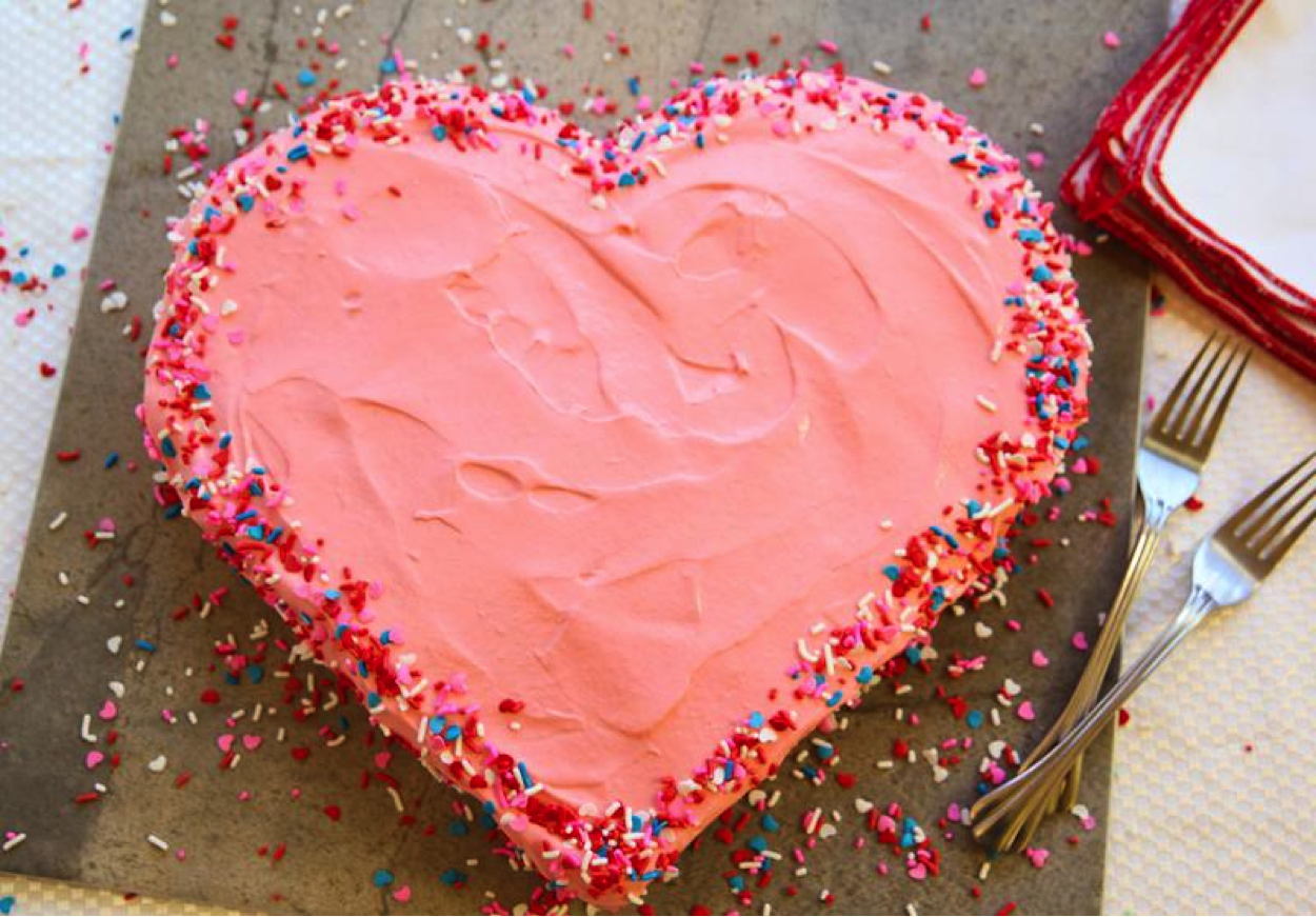 Download Beautiful Heart Shaped Cakes Ideas | Fashionate Trends