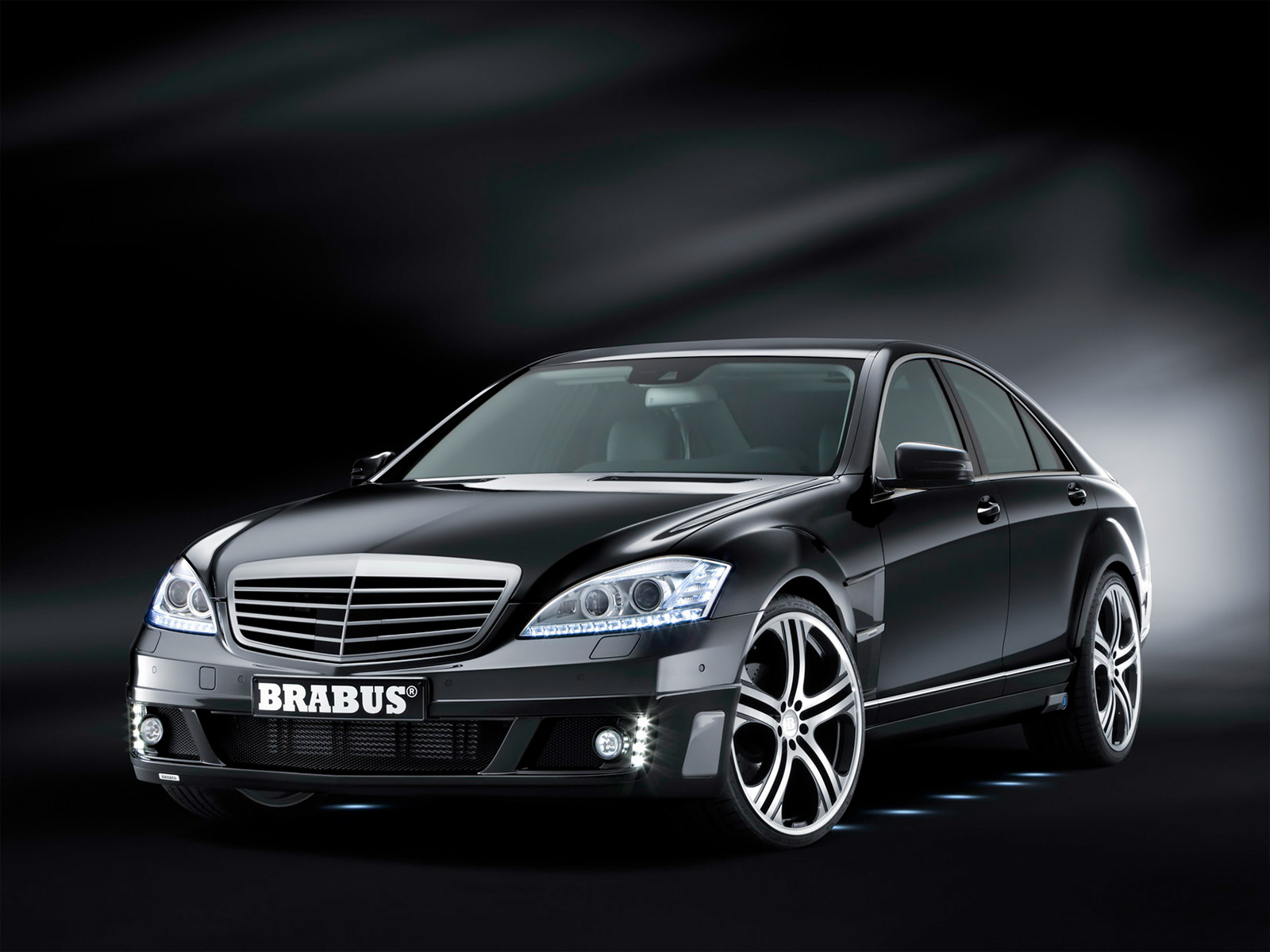 http://4.bp.blogspot.com/-r0_rmx31uLI/TpqRLAf2dVI/AAAAAAAAAYM/eBa6Mf3onuQ/s1600/Brabus_SV12_R_Mercedes-Benz_S600.jpg