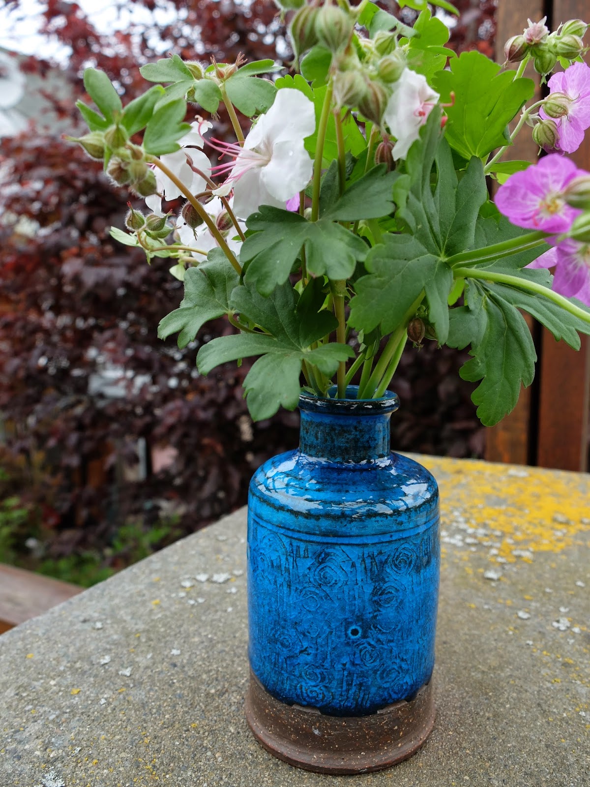 TravelMarx Kahler Vase and Geranium
