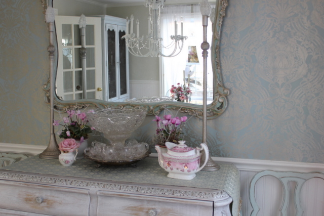 Maison Decor: The Glam Wall Accent Reveal!