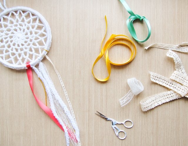 CROCHET DREAMCATCHER FOR CRAFTBITS - Little Things Blogged