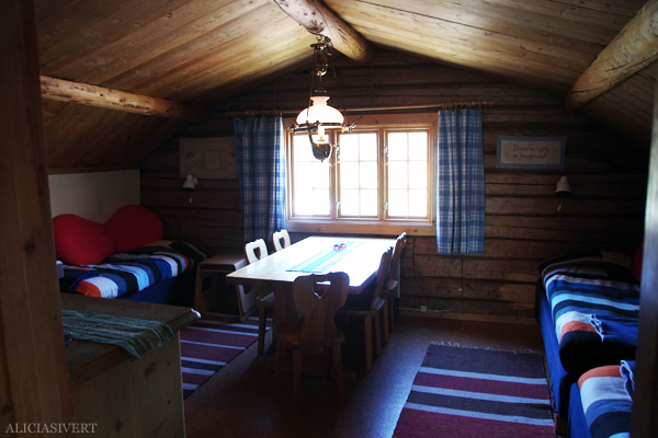 aliciasivert, alicia sivertsson, alicia sivert, fjällvandring, vandra i fjäll, fjällen, vemdalen, vemdalsskalet, hike, hiking in sweden, härjedalen, norrland, sverige, farfarstugan