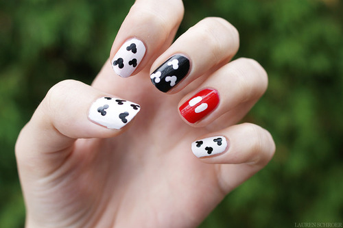 nail art mickey mouse cartoon