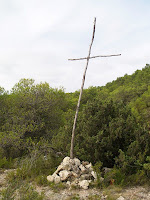 Una creu al Coll de la Llebre Una creu al Coll de la Llebre