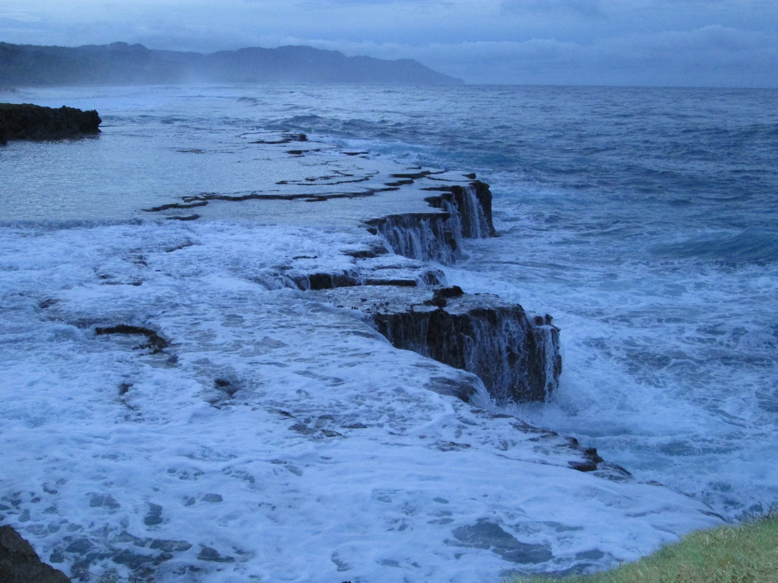 Keindahan Pulau Karang: Keindahan batu Pica (Tanjung Saruri)