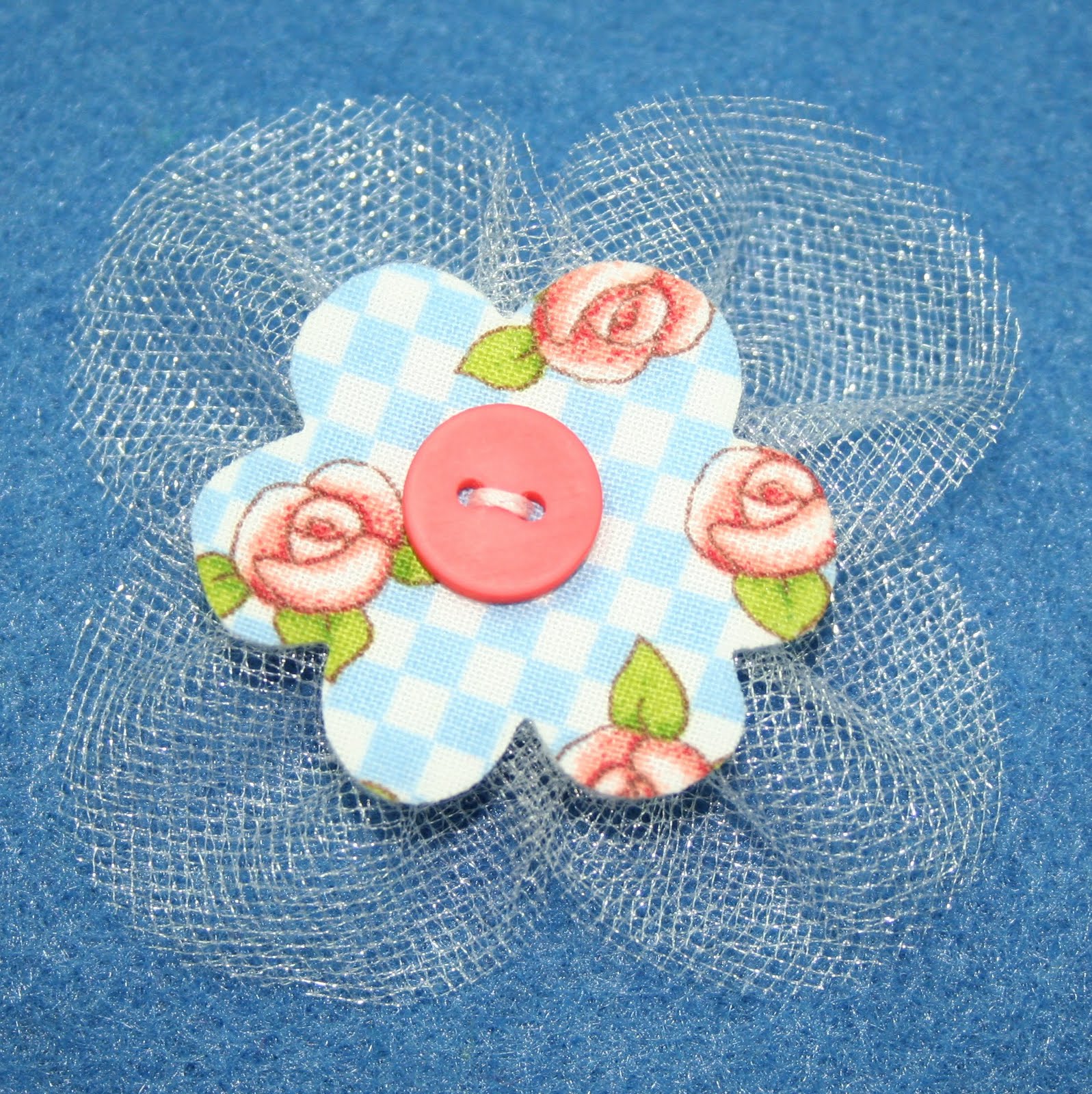 Scrapbooking for Others Fabric Flower Accucut Die